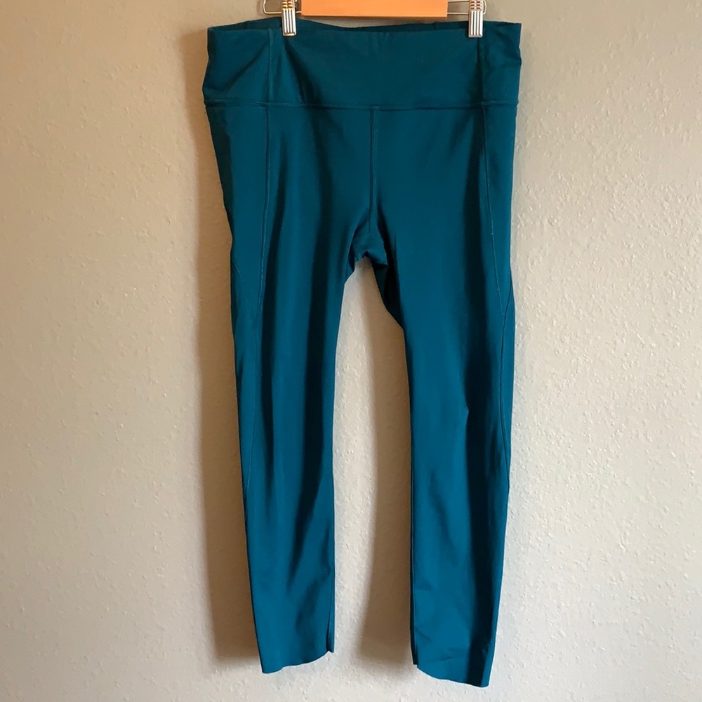 7/8 Velocity Teal Athleta Leggings